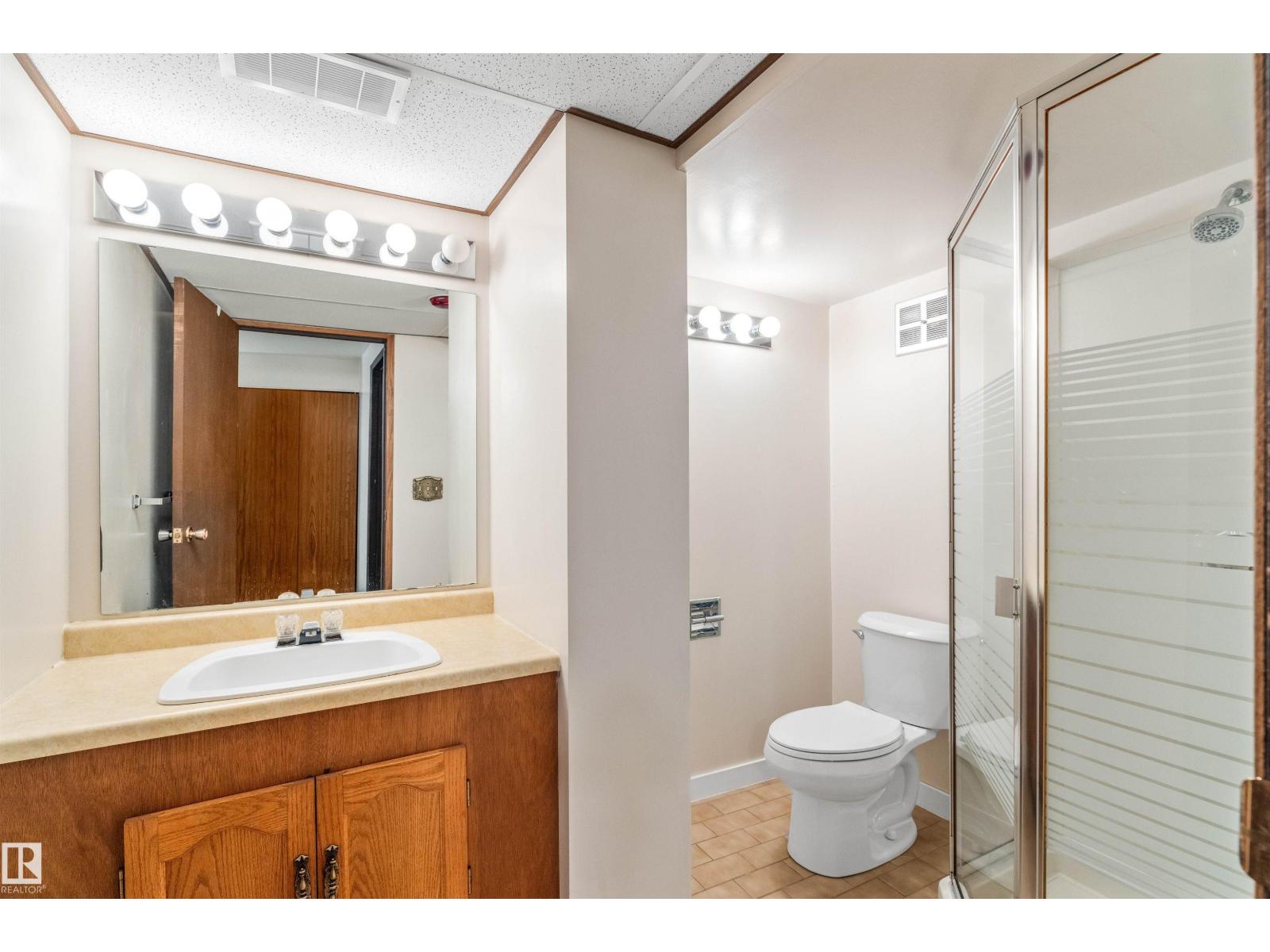 101 Brookwood Dr, Spruce Grove, Alberta  T7X 1C4 - Photo 39 - E4468449