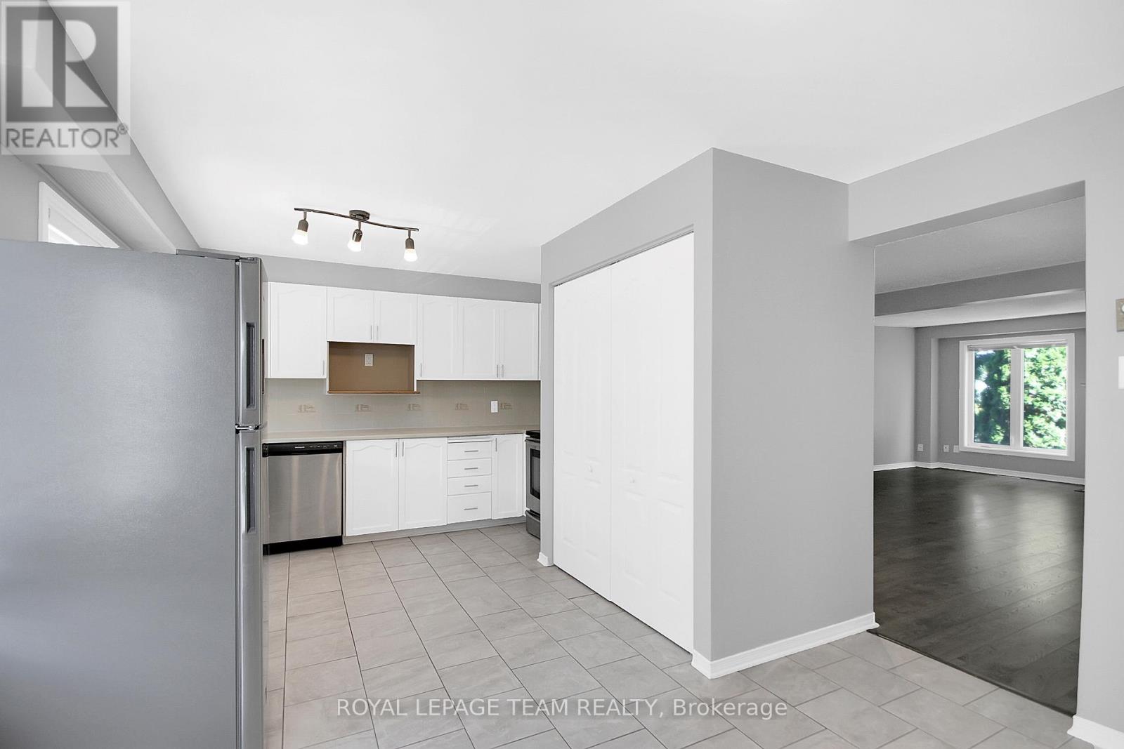 4 - 7 Wrenwood Crescent, Ottawa, Ontario  K2G 5V3 - Photo 29 - X12644280