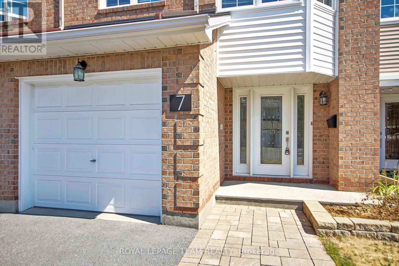 4 - 7 Wrenwood Crescent, Ottawa, Ontario  K2G 5V3 - Photo 4 - X12644280