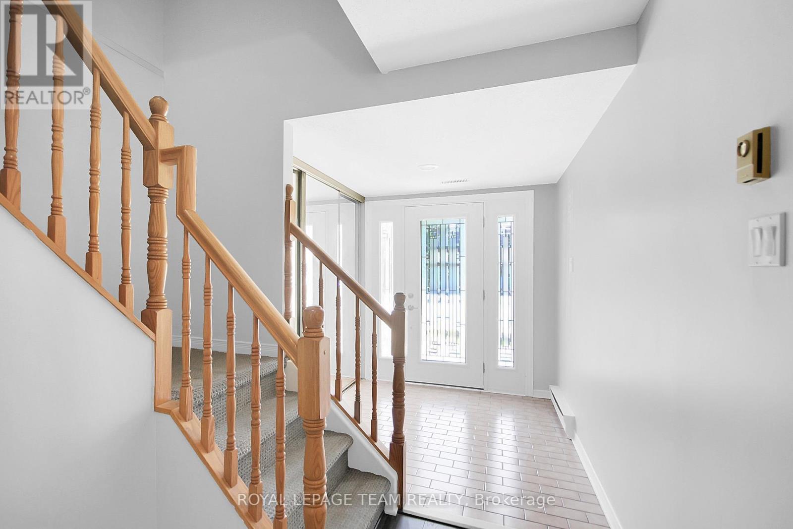4 - 7 Wrenwood Crescent, Ottawa, Ontario  K2G 5V3 - Photo 5 - X12644280