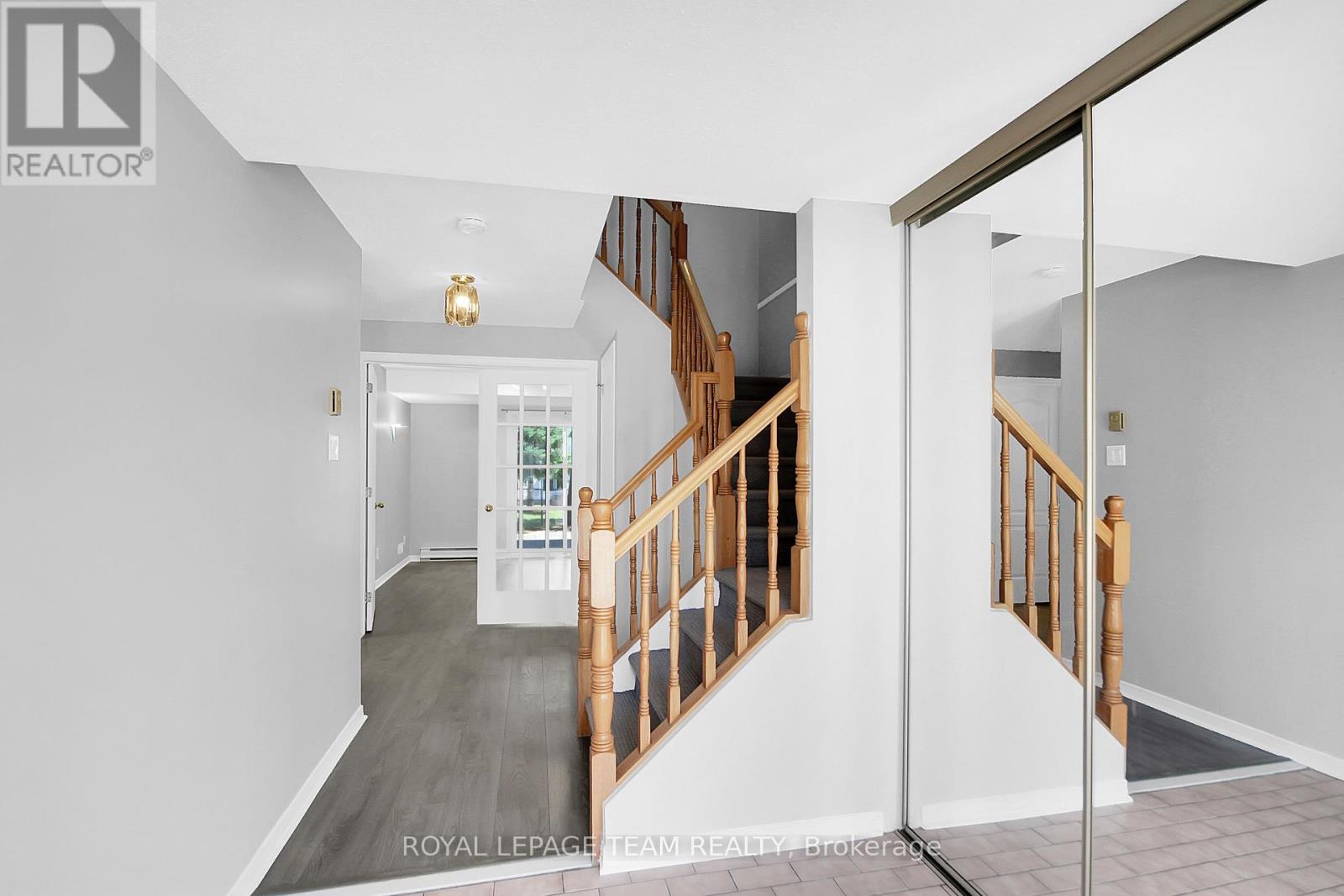 4 - 7 Wrenwood Crescent, Ottawa, Ontario  K2G 5V3 - Photo 6 - X12644280