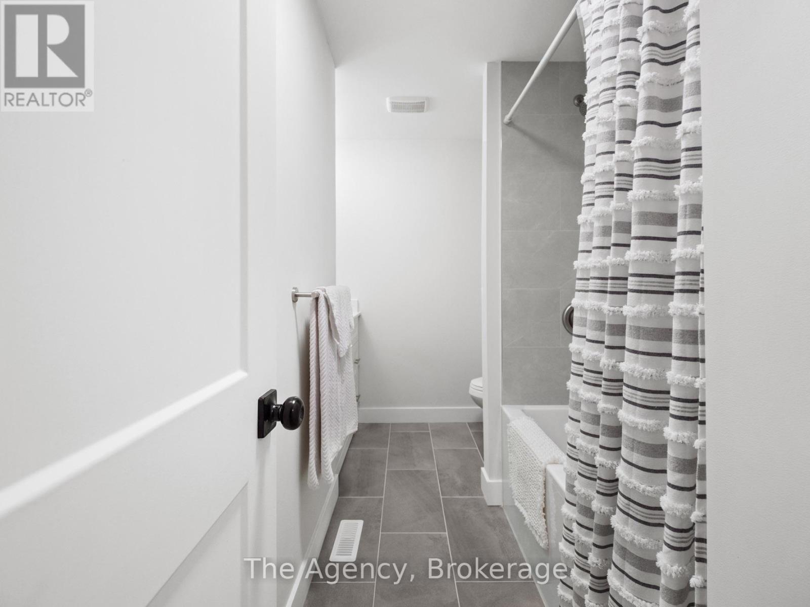 7 - 185 Denistoun Street, Welland, Ontario  L3C 6J6 - Photo 18 - X12644284