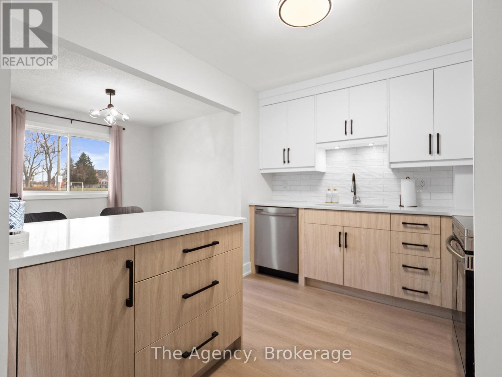 7 - 185 Denistoun Street, Welland, Ontario  L3C 6J6 - Photo 4 - X12644284