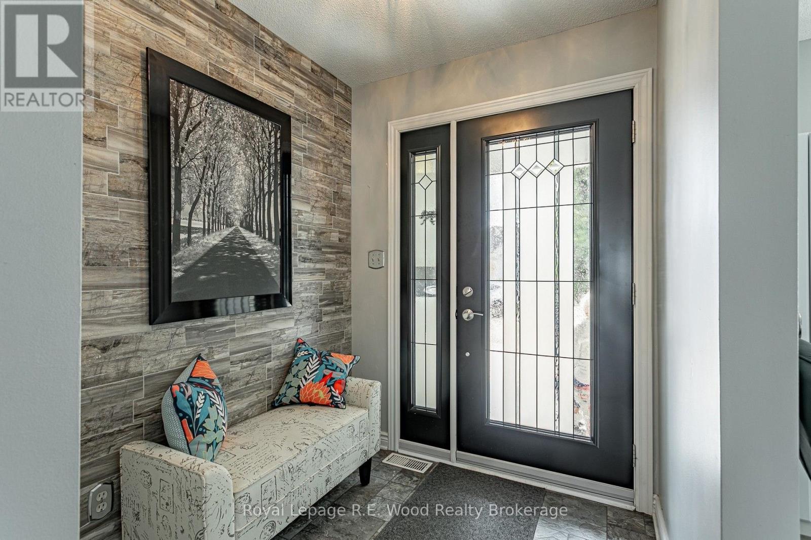 55 Seres Drive, Tillsonburg, Ontario  N4G 1Z7 - Photo 2 - X12644276