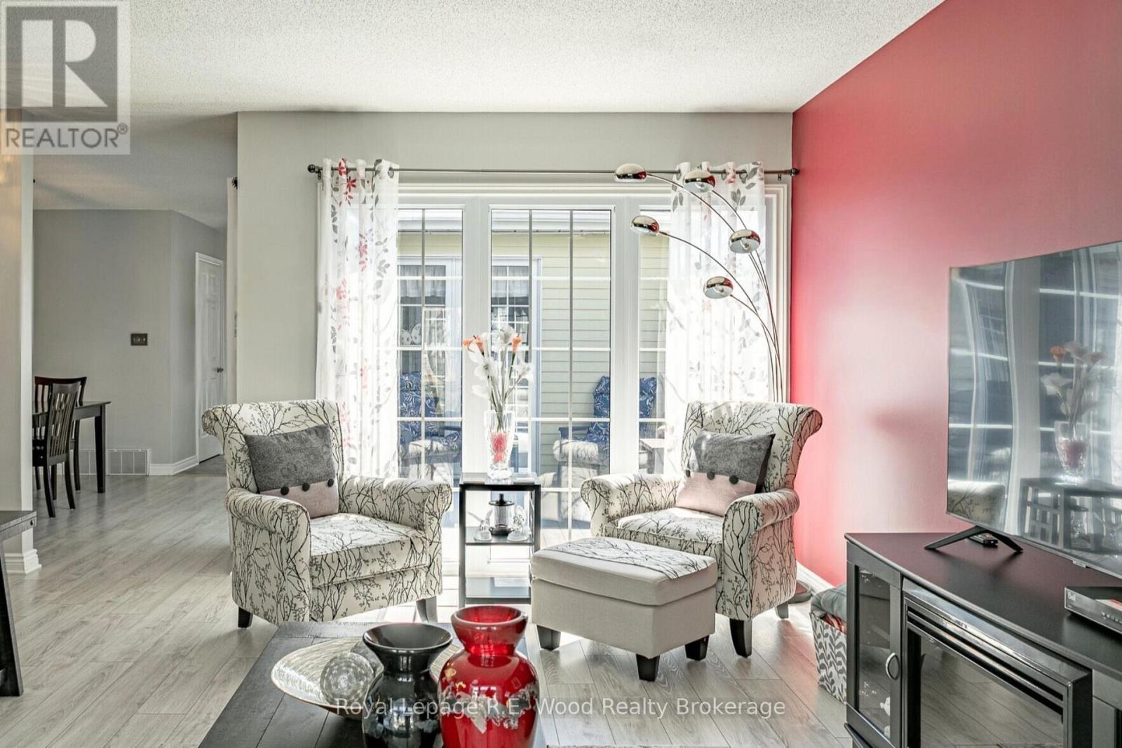 55 Seres Drive, Tillsonburg, Ontario  N4G 1Z7 - Photo 7 - X12644276