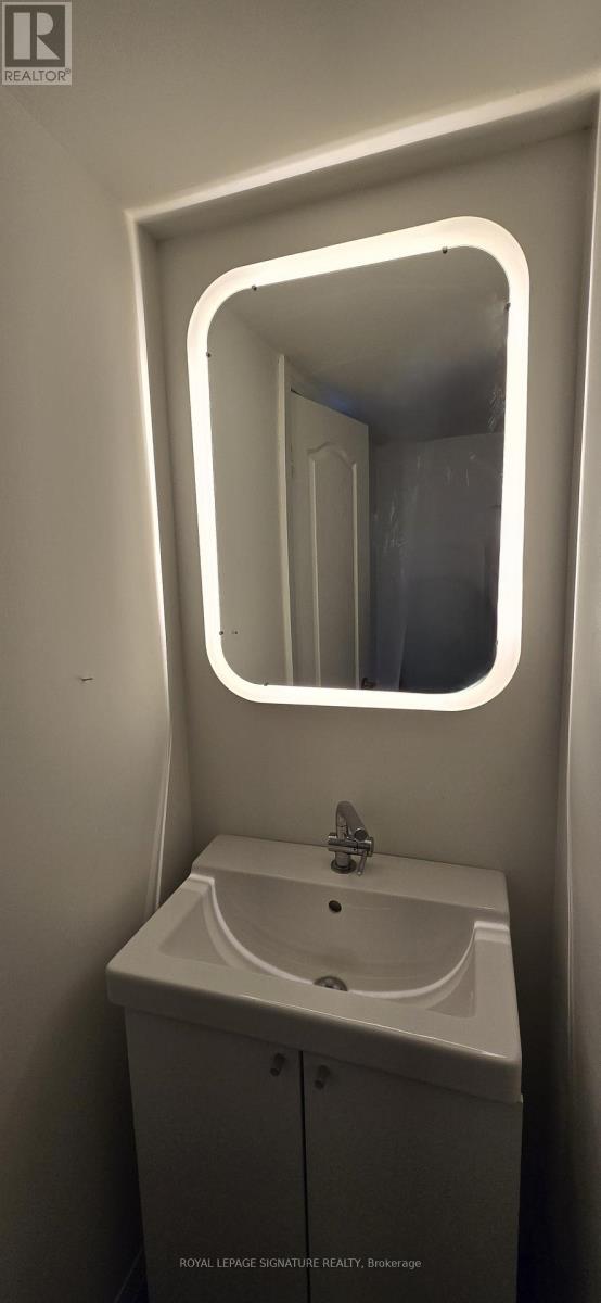 Bsmt - 383 Fernleigh Circle N, Richmond Hill, Ontario  L4C 1E4 - Photo 9 - N12643800