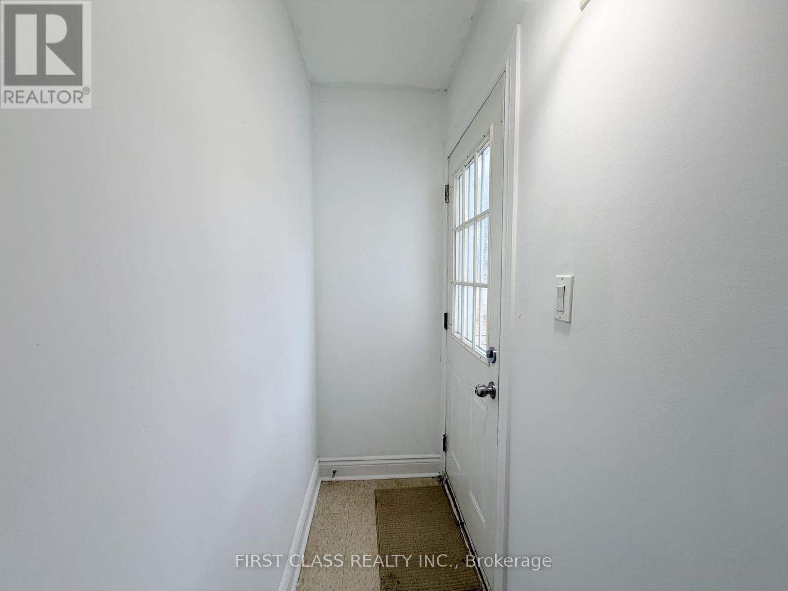 2081 Metro Road N, Georgina, Ontario  L0E 1L0 - Photo 2 - N12644264