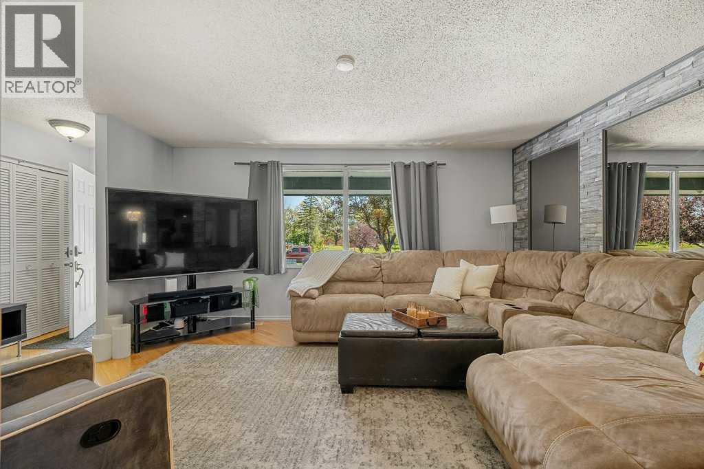 159 Rundlehorn Crescent Ne, Calgary, Alberta  T1Y 1C5 - Photo 6 - A2275251