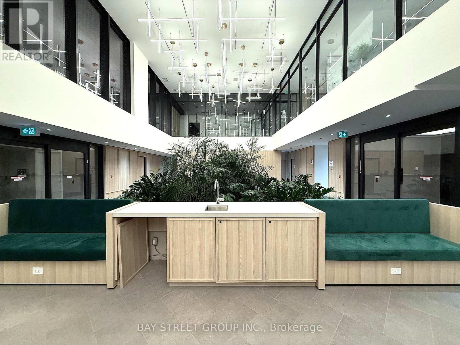 1003 - 3071 Trafalgar Road, Oakville, Ontario  L6H 8C6 - Photo 3 - W12644252