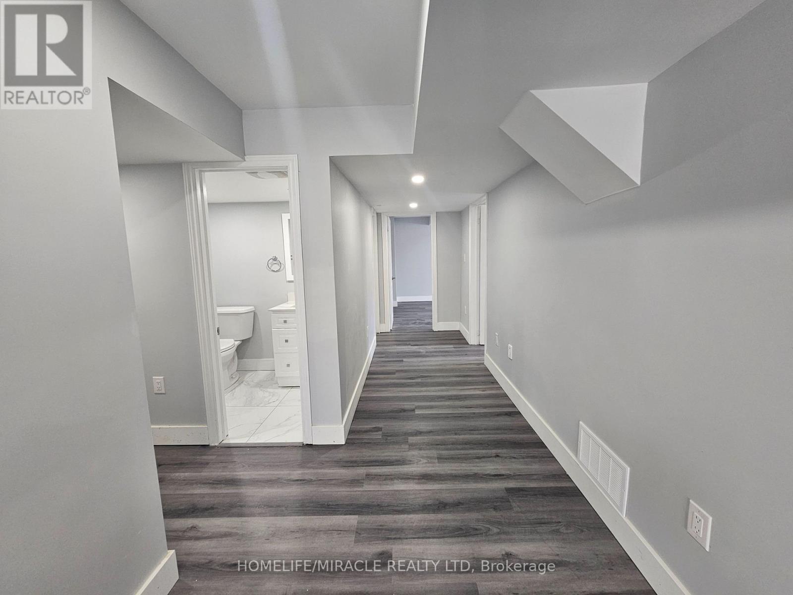 6306 Crickadorn Court N, Mississauga, Ontario  L5N 2J6 - Photo 11 - W12644272