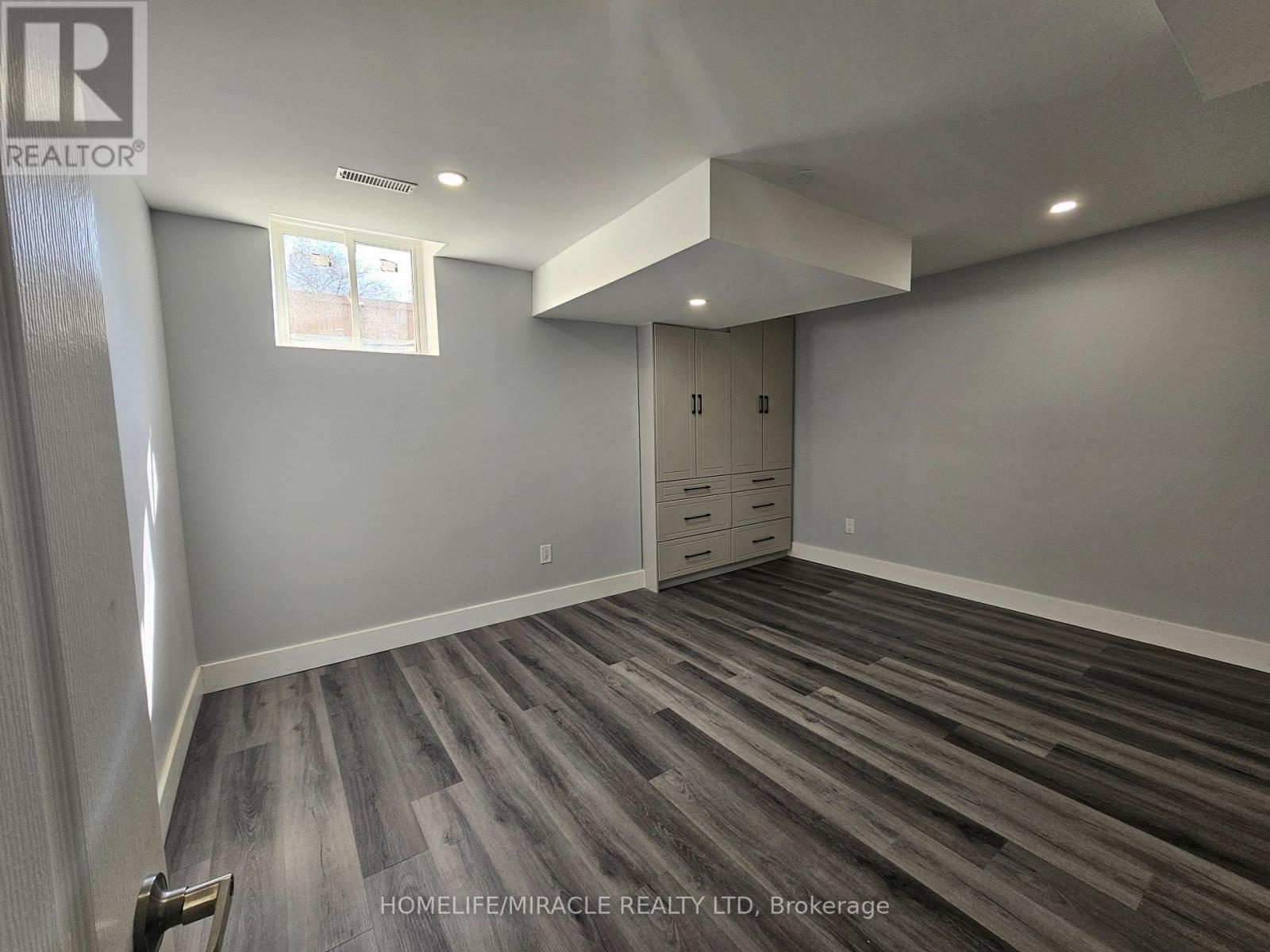 6306 Crickadorn Court N, Mississauga, Ontario  L5N 2J6 - Photo 14 - W12644272