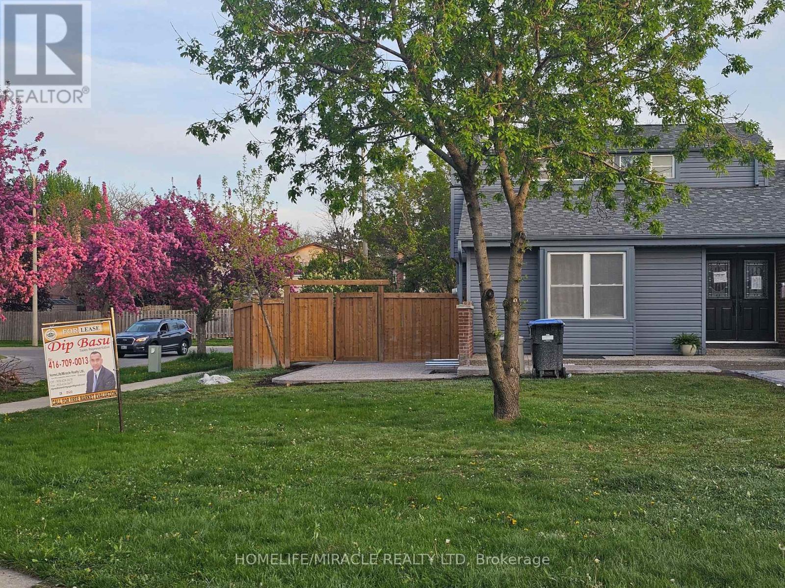 6306 Crickadorn Court N, Mississauga, Ontario  L5N 2J6 - Photo 2 - W12644272