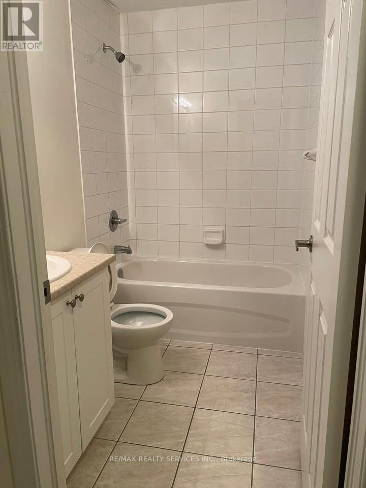 209 - 50 Sky Harbour Drive W, Brampton, Ontario  L6Y 6B8 - Photo 10 - W12644282