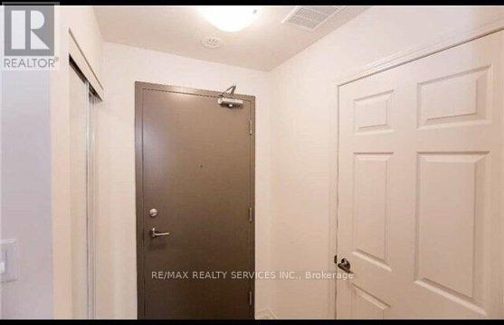 209 - 50 Sky Harbour Drive W, Brampton, Ontario  L6Y 6B8 - Photo 4 - W12644282