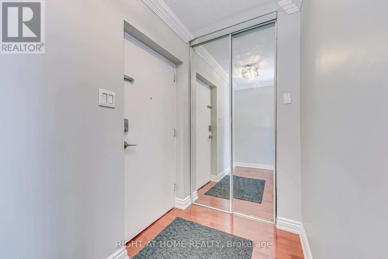 103 - 366 The East Mall, Toronto, Ontario  M9B 6C6 - Photo 7 - W12644286