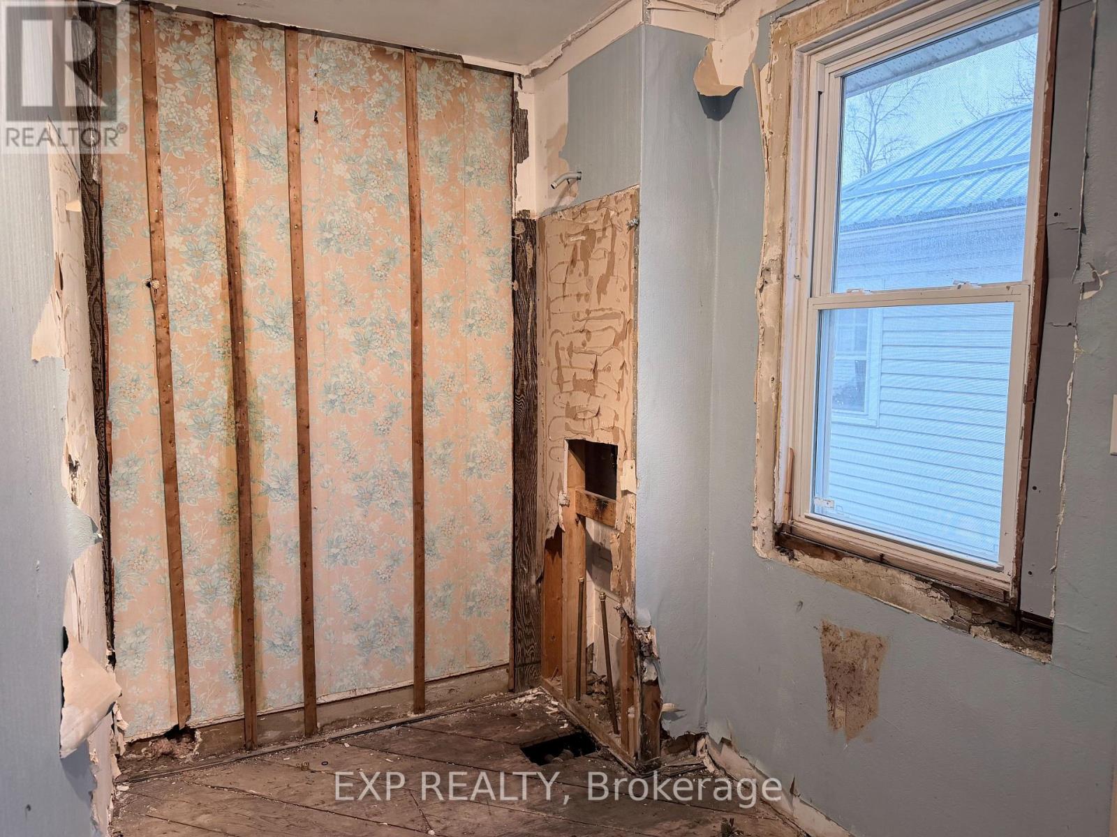 16 Nelson Street, Norfolk, Ontario  N3Y 3E3 - Photo 12 - X12644298