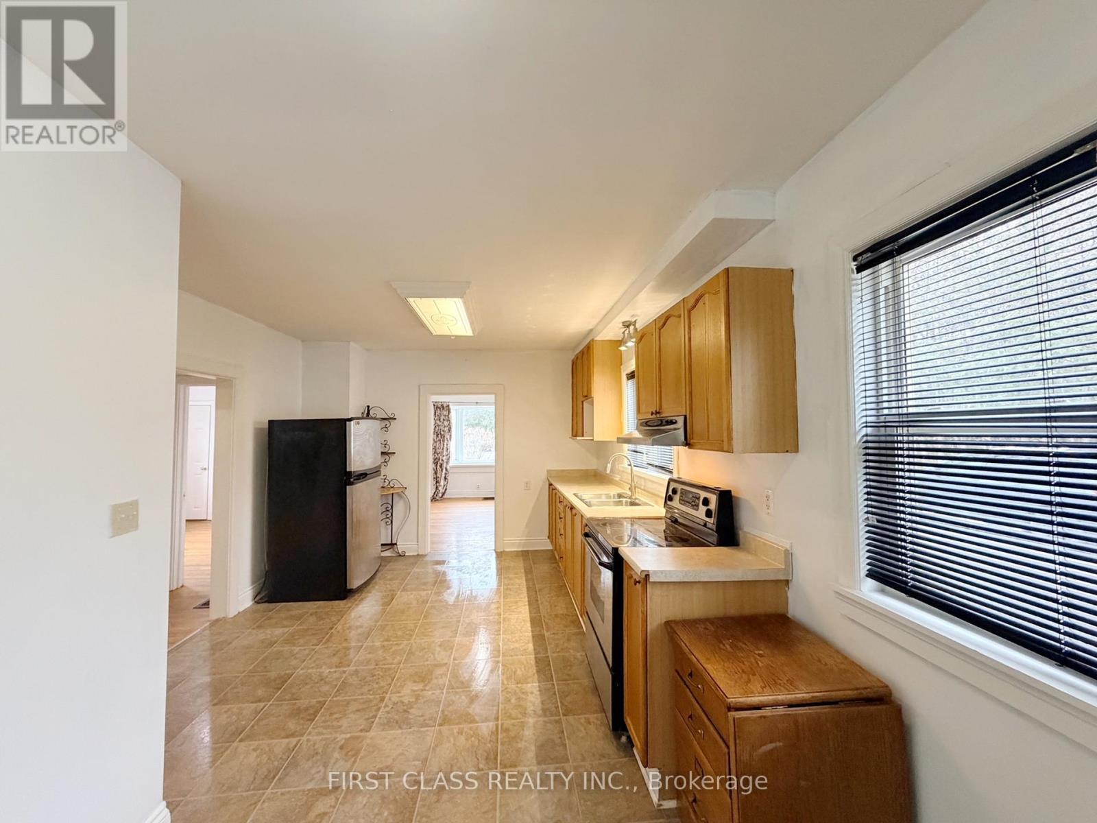 2081 Metro Road N, Georgina, Ontario  L0E 1L0 - Photo 6 - N12588304