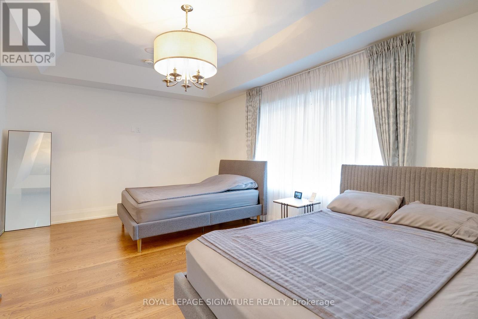 119b Hillside Avenue, Toronto, Ontario  M8V 1T3 - Photo 20 - W12644090