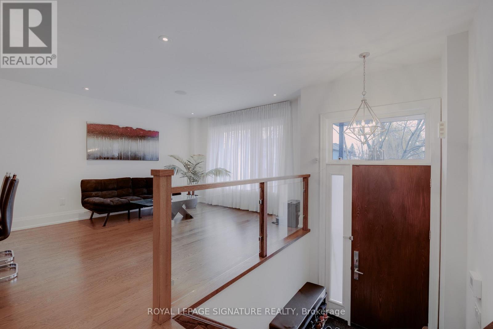 119b Hillside Avenue, Toronto, Ontario  M8V 1T3 - Photo 2 - W12644090