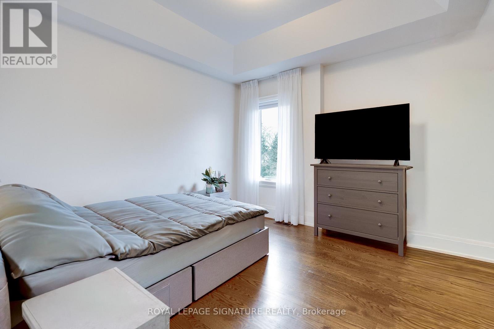 119b Hillside Avenue, Toronto, Ontario  M8V 1T3 - Photo 30 - W12644090