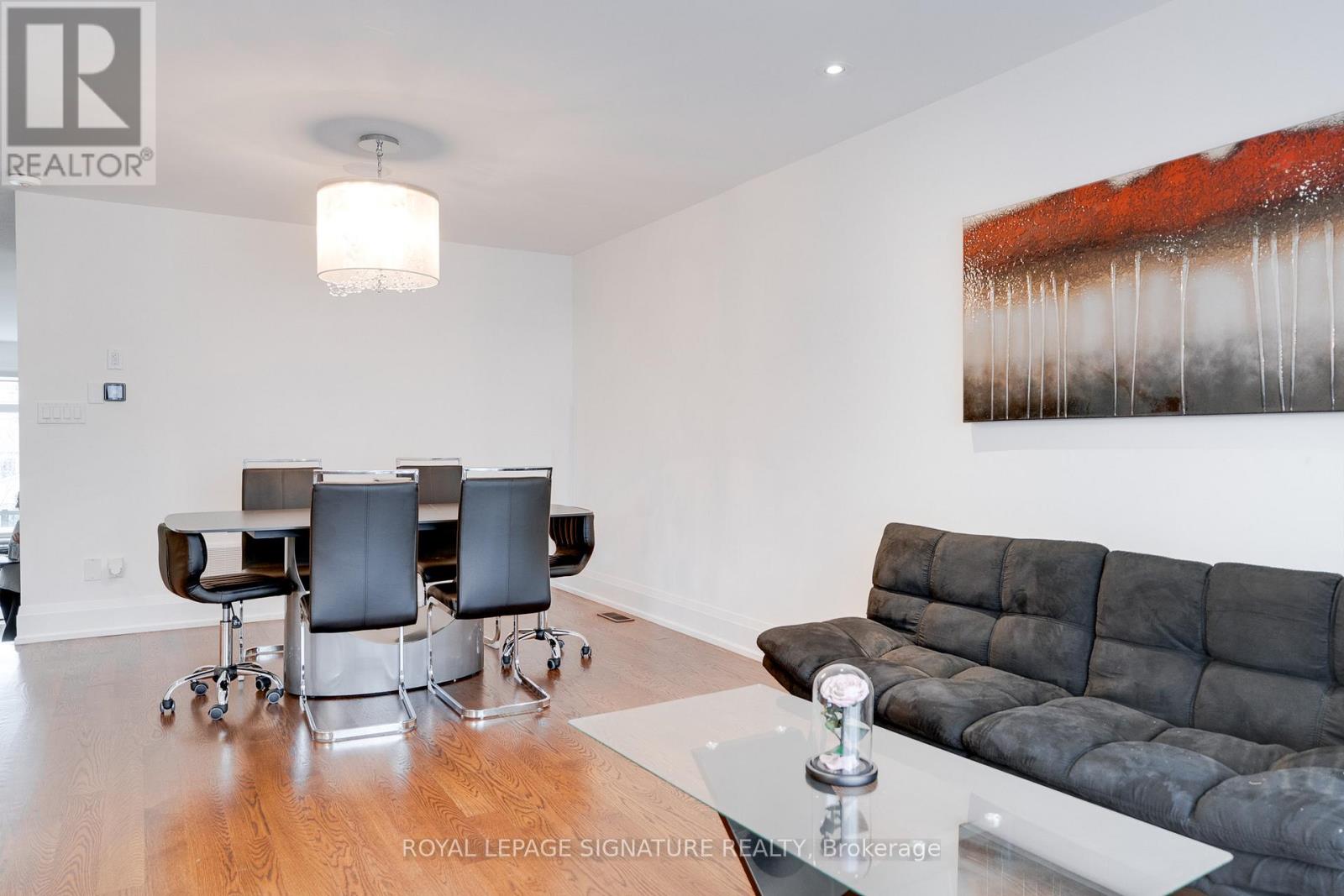 119b Hillside Avenue, Toronto, Ontario  M8V 1T3 - Photo 4 - W12644090