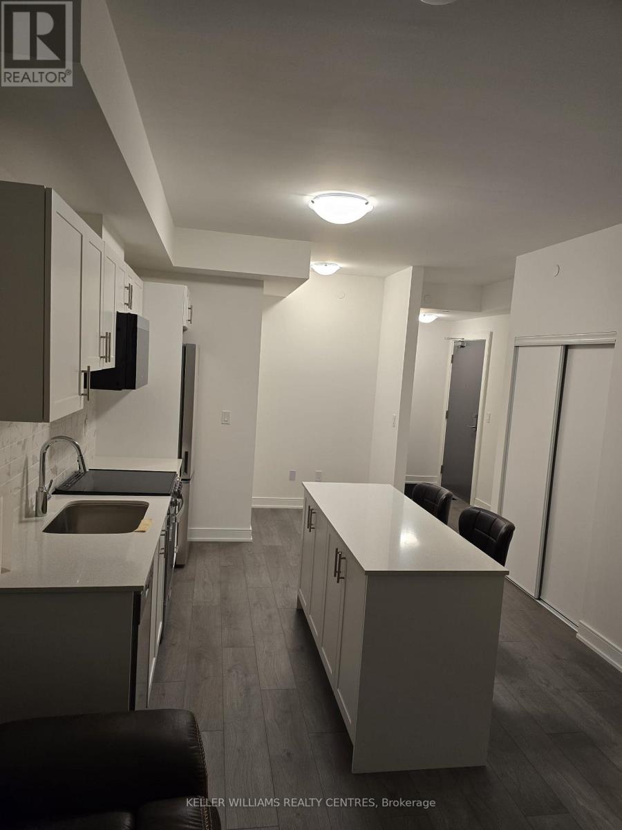 B 709 - 715 Davis Drive, Newmarket, Ontario  L3Y 0J2 - Photo 2 - N12644304