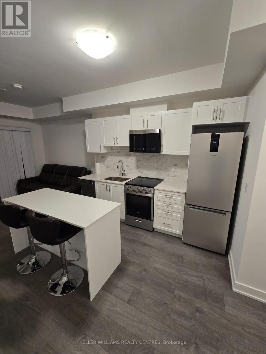 B 709 - 715 Davis Drive, Newmarket, Ontario  L3Y 0J2 - Photo 3 - N12644304