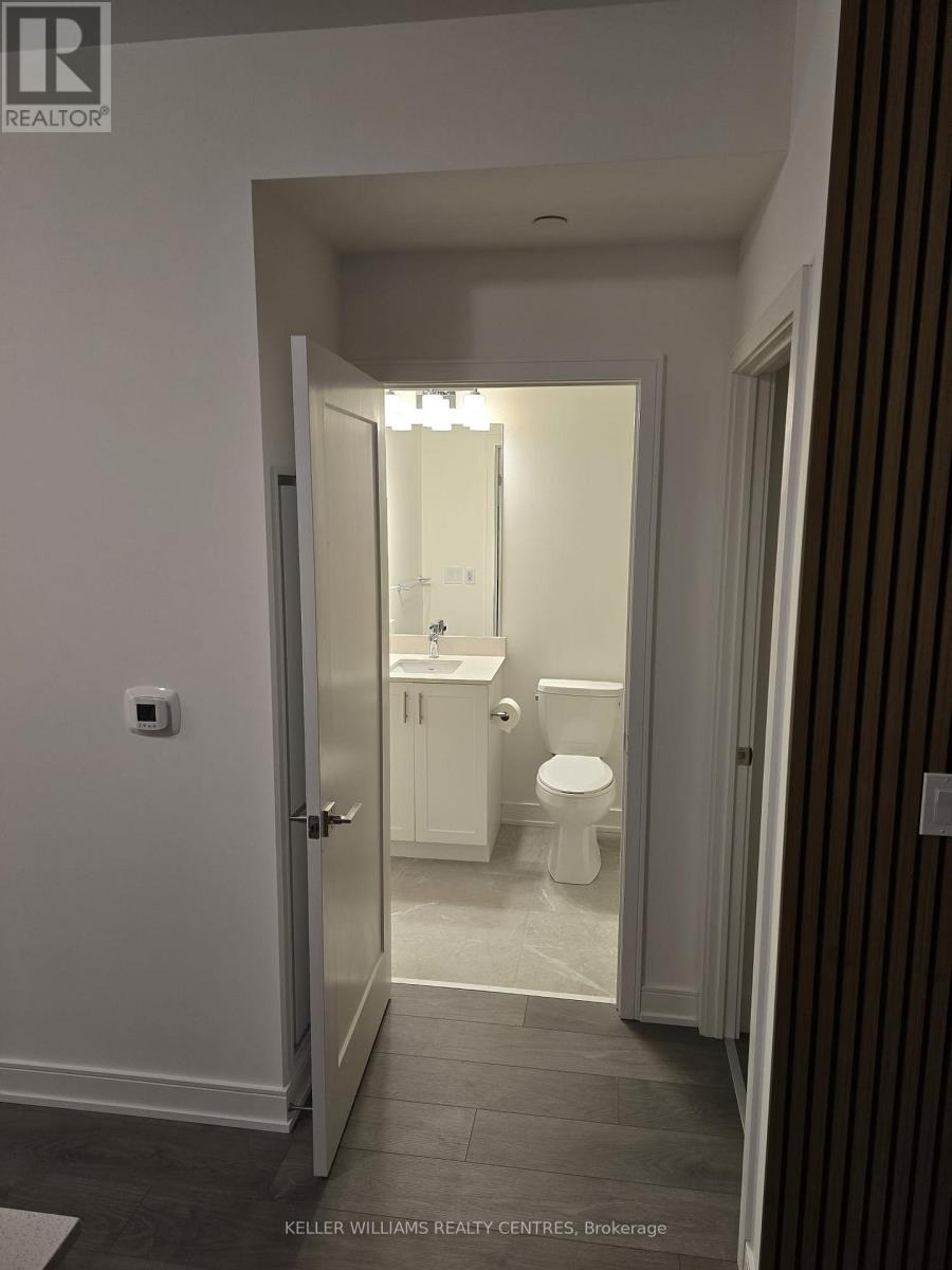 B 709 - 715 Davis Drive, Newmarket, Ontario  L3Y 0J2 - Photo 8 - N12644304