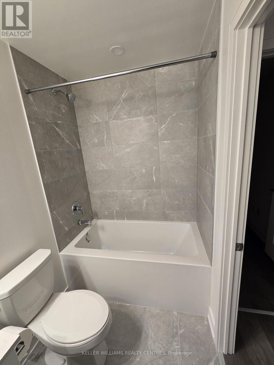 B 709 - 715 Davis Drive, Newmarket, Ontario  L3Y 0J2 - Photo 9 - N12644304