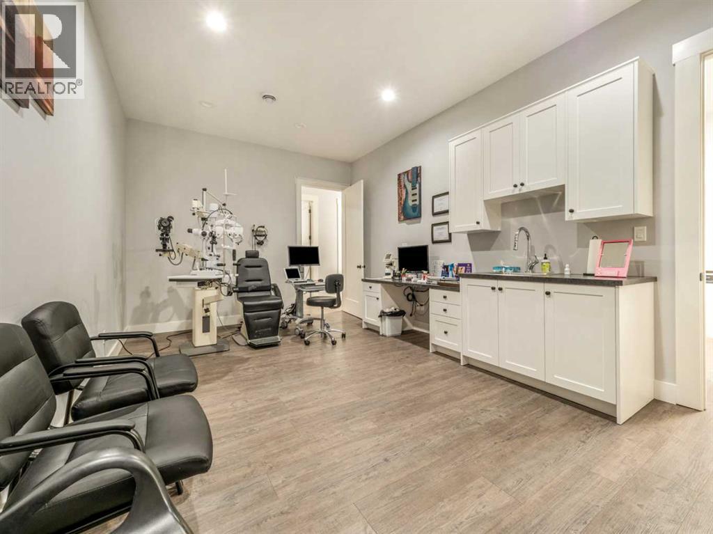 19 Broadway  N, Raymond, Alberta  T0K 2S0 - Photo 42 - A2184291