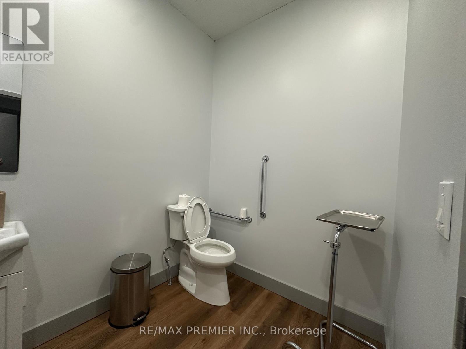 70 King Street E, Hamilton, Ontario  L8G 1K2 - Photo 8 - X12644316