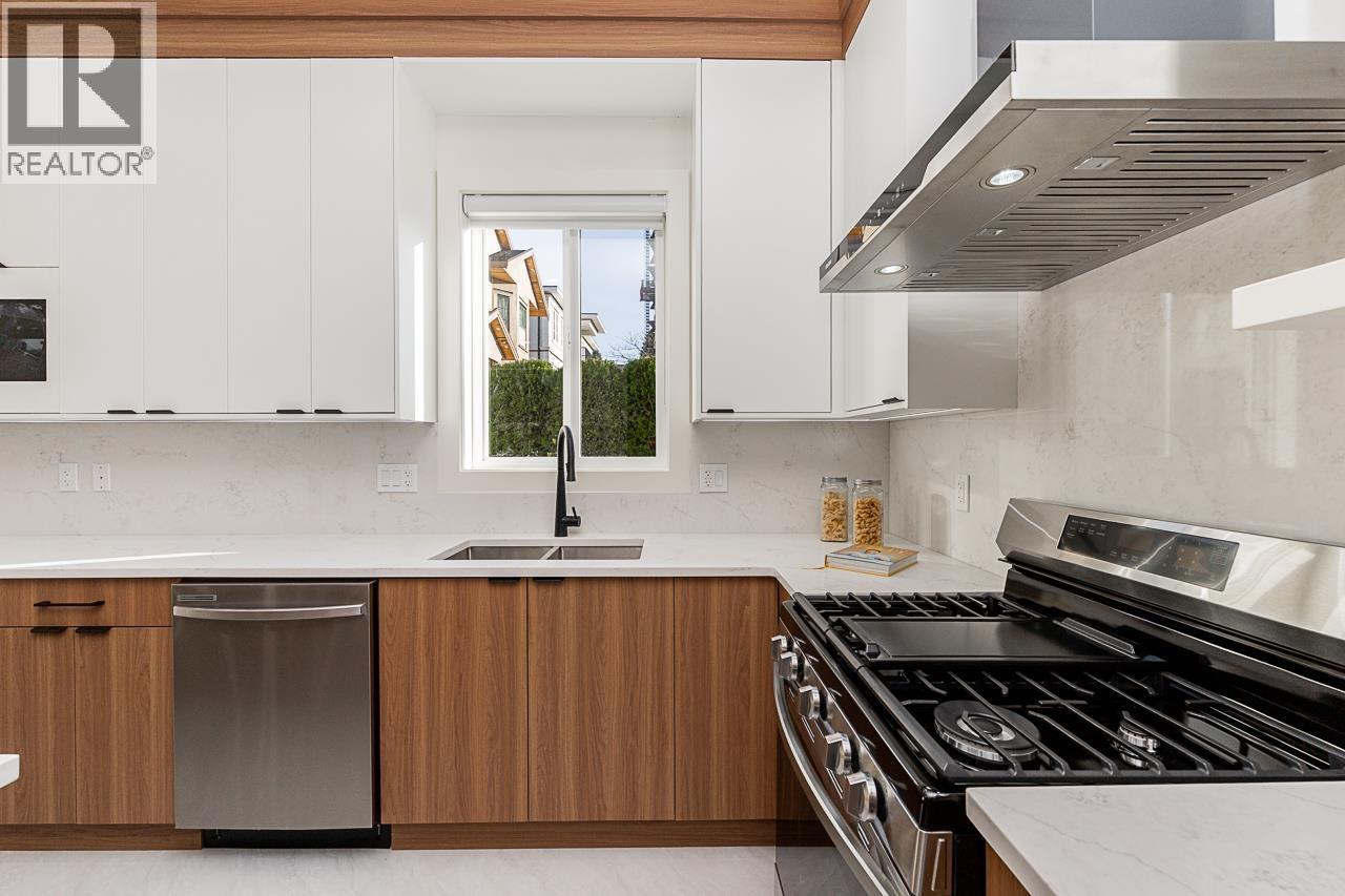 2 9935 Sullivan Street, Burnaby, British Columbia  V3J 1J1 - Photo 6 - R3074627