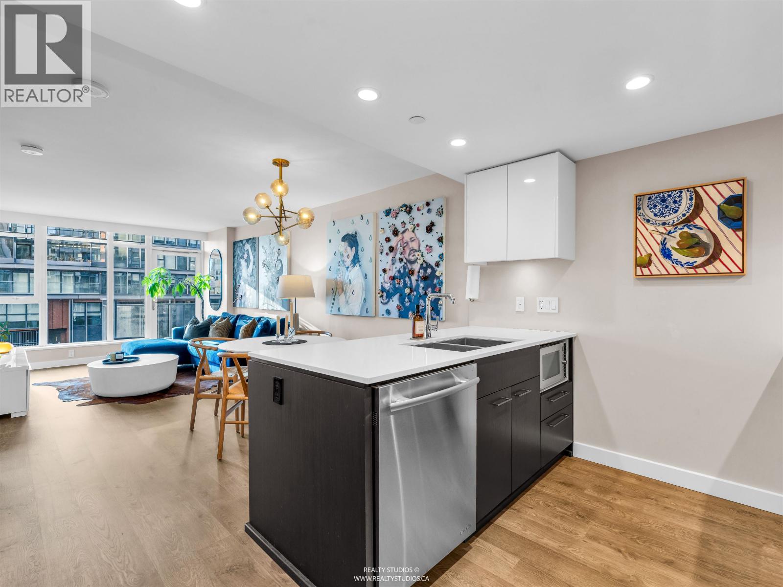 306 1618 Quebec Street, Vancouver, British Columbia  V6A 0C5 - Photo 2 - R3074630