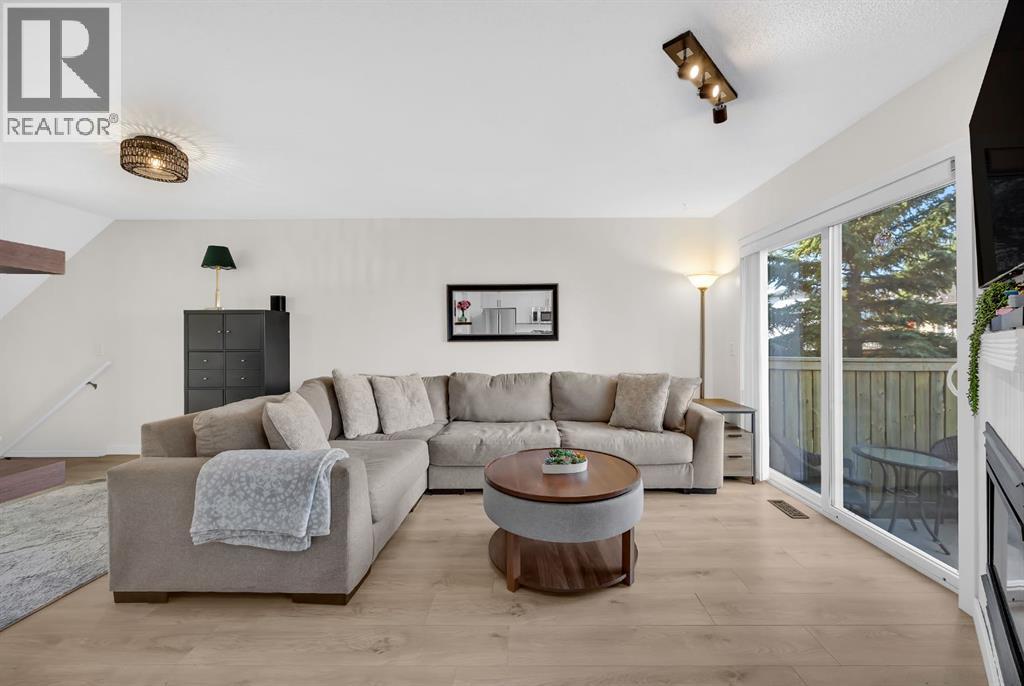 104 Stonemere Place, Chestermere, Alberta  T1X 1N1 - Photo 9 - A2263355