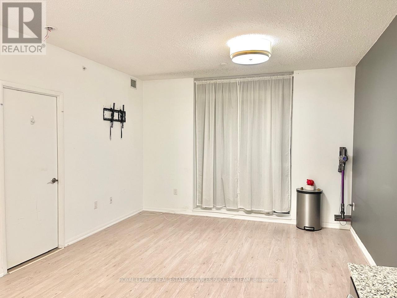 241 - 36 Via Bagnato Street, Toronto, Ontario  M6A 0B7 - Photo 6 - W12457620