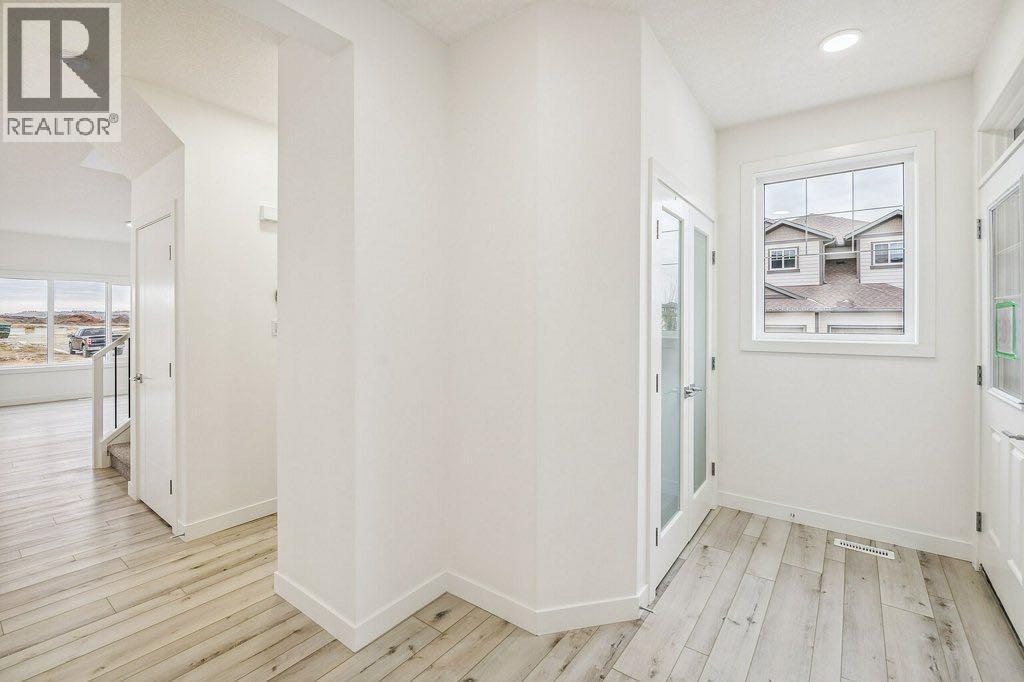 39 Legacy Glen Heights Se, Calgary, Alberta  T2X 5Z6 - Photo 9 - A2254315