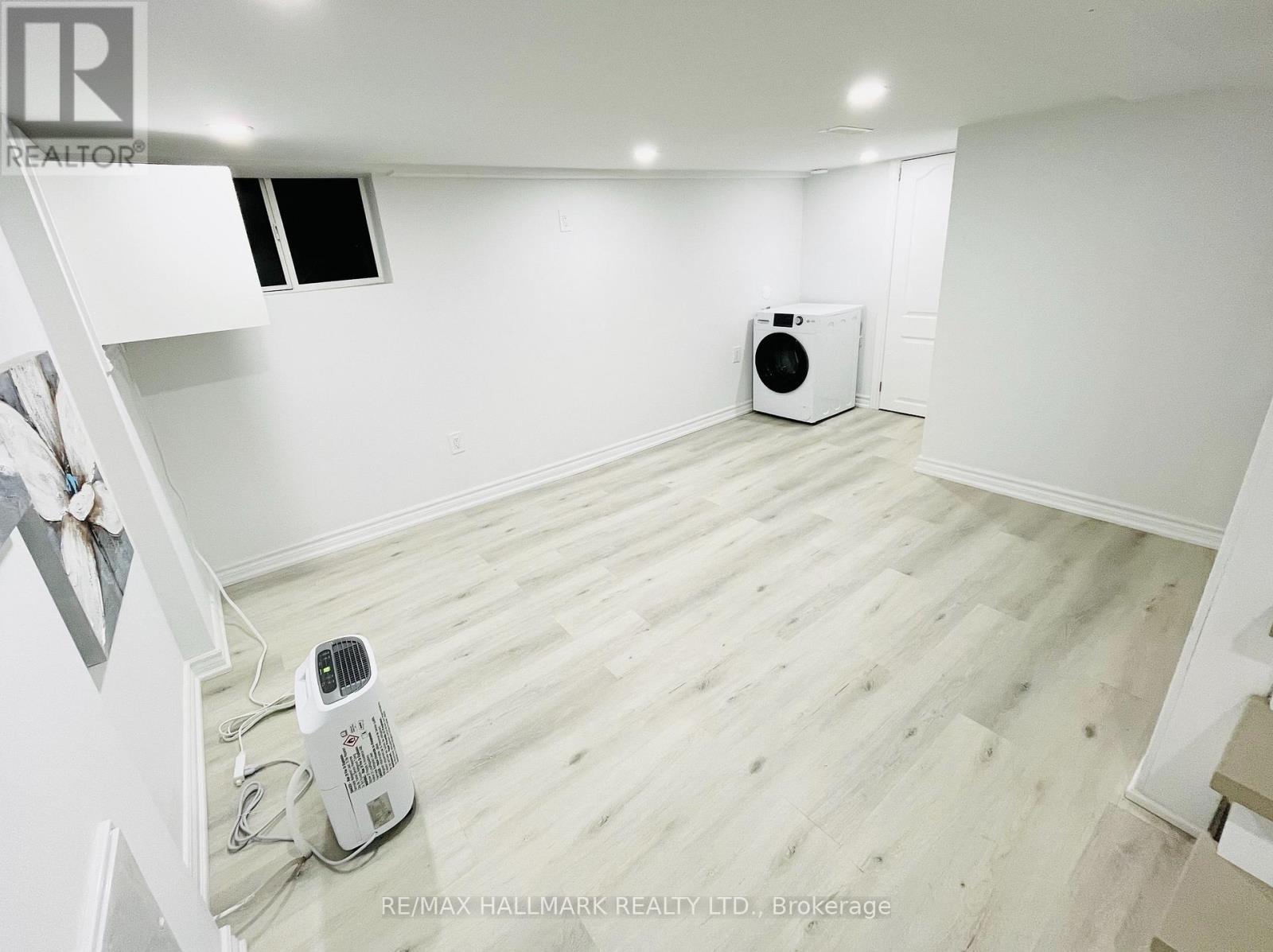 106 Willow Avenue, Toronto, Ontario  M4E 3K3 - Photo 18 - E12612254