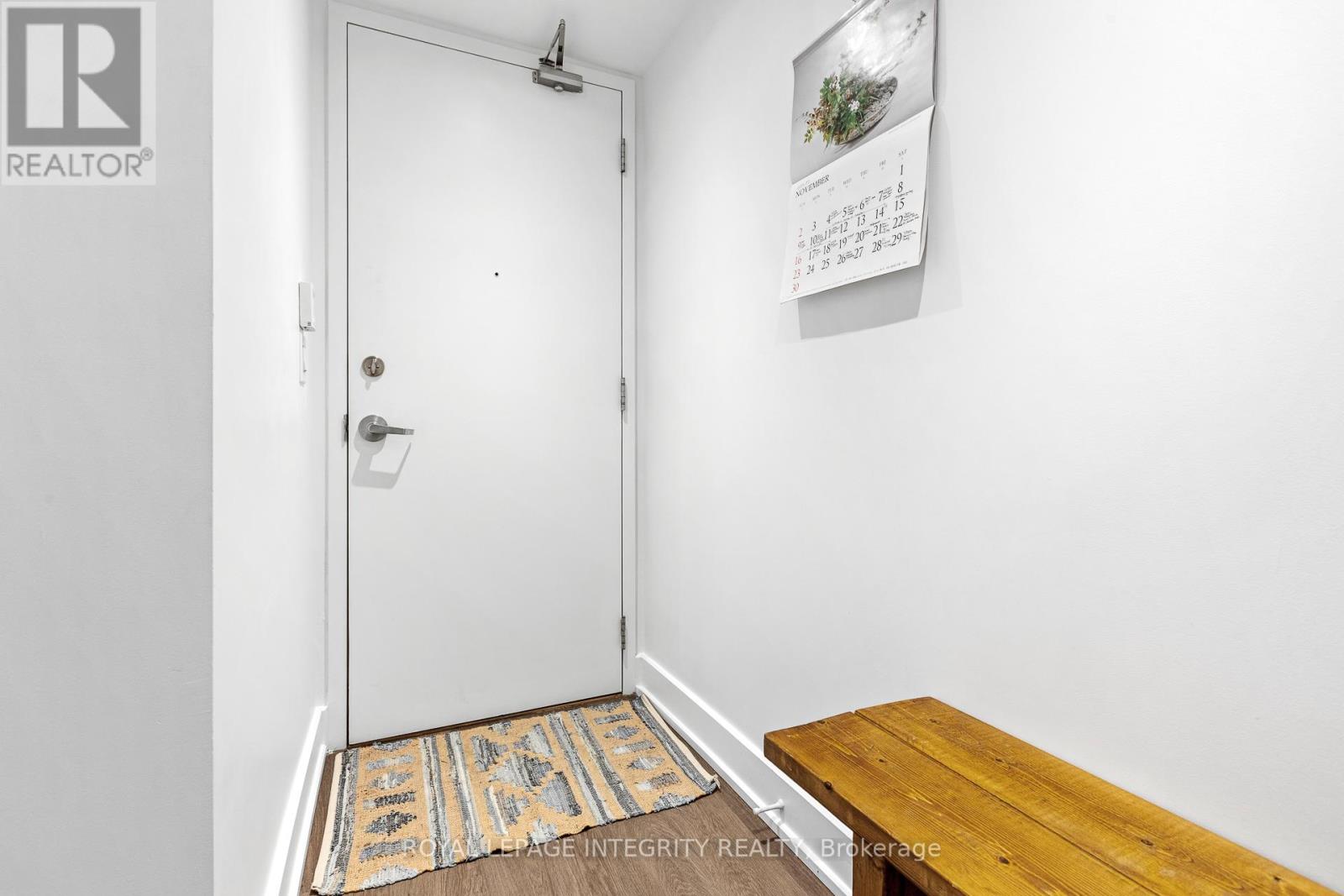 410 - 7 Marquette Avenue, Ottawa, Ontario  K1L 8A7 - Photo 11 - X12644354