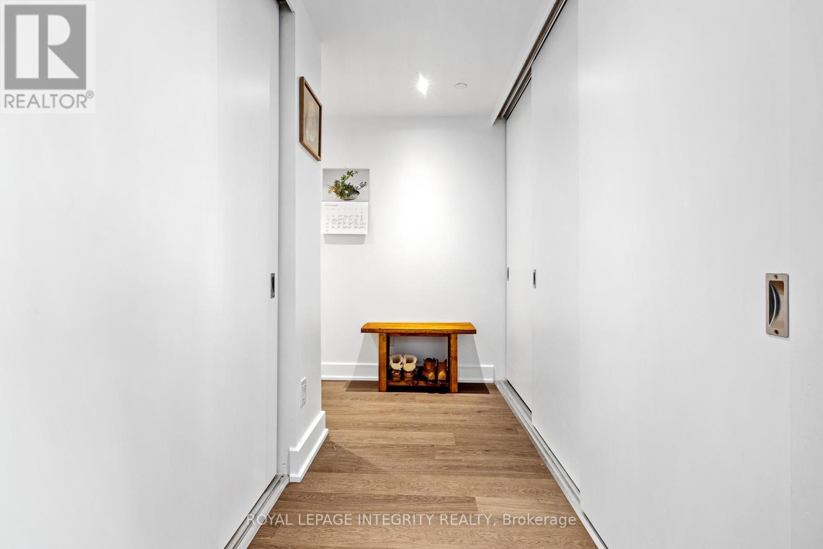 410 - 7 Marquette Avenue, Ottawa, Ontario  K1L 8A7 - Photo 12 - X12644354