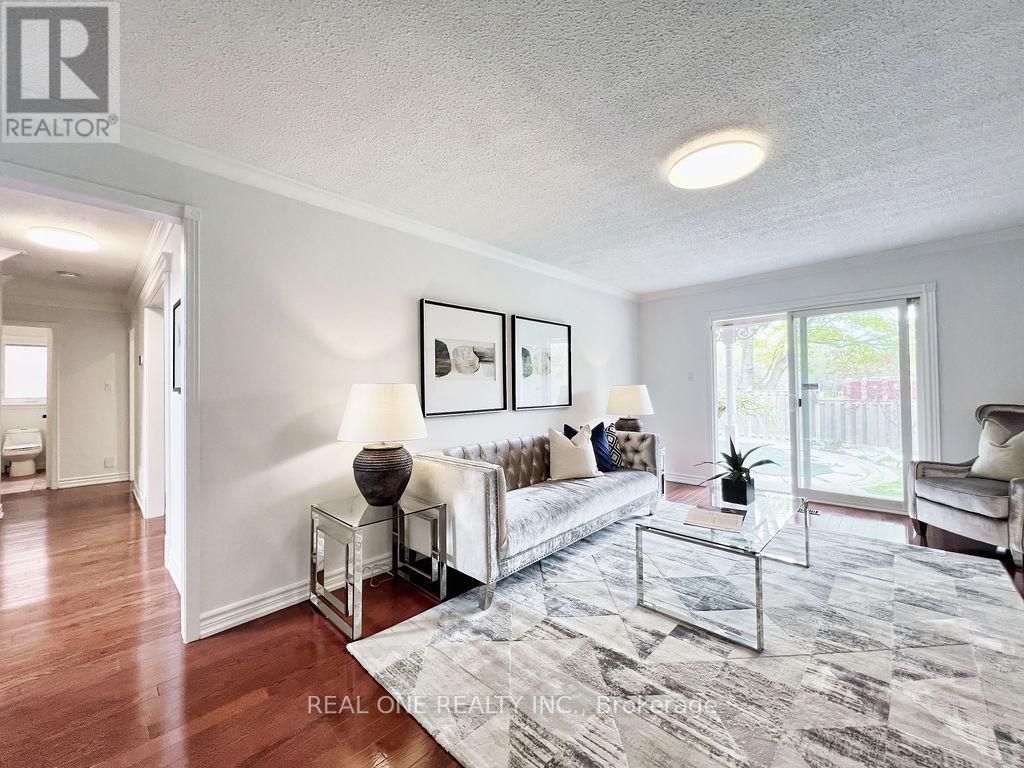 38 Mckay Crescent, Markham, Ontario  L3R 3M6 - Photo 14 - N12644352