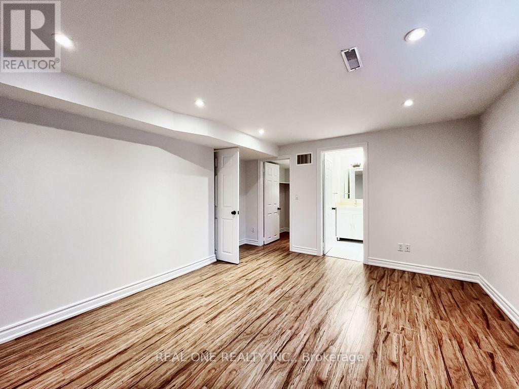 38 Mckay Crescent, Markham, Ontario  L3R 3M6 - Photo 24 - N12644352