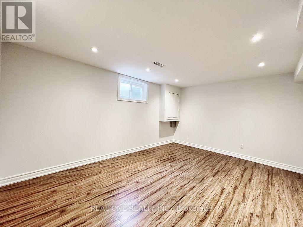 38 Mckay Crescent, Markham, Ontario  L3R 3M6 - Photo 25 - N12644352