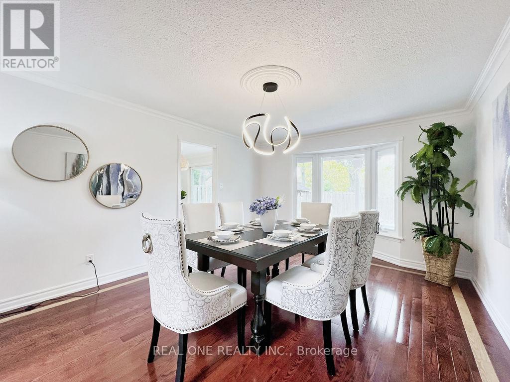 38 Mckay Crescent, Markham, Ontario  L3R 3M6 - Photo 6 - N12644352