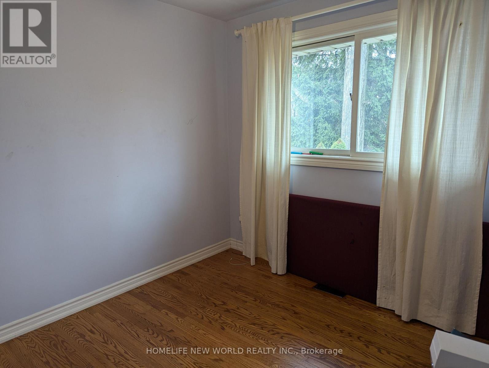 2053 Saxon Road, Oakville, Ontario  L6L 2V1 - Photo 15 - W12644356