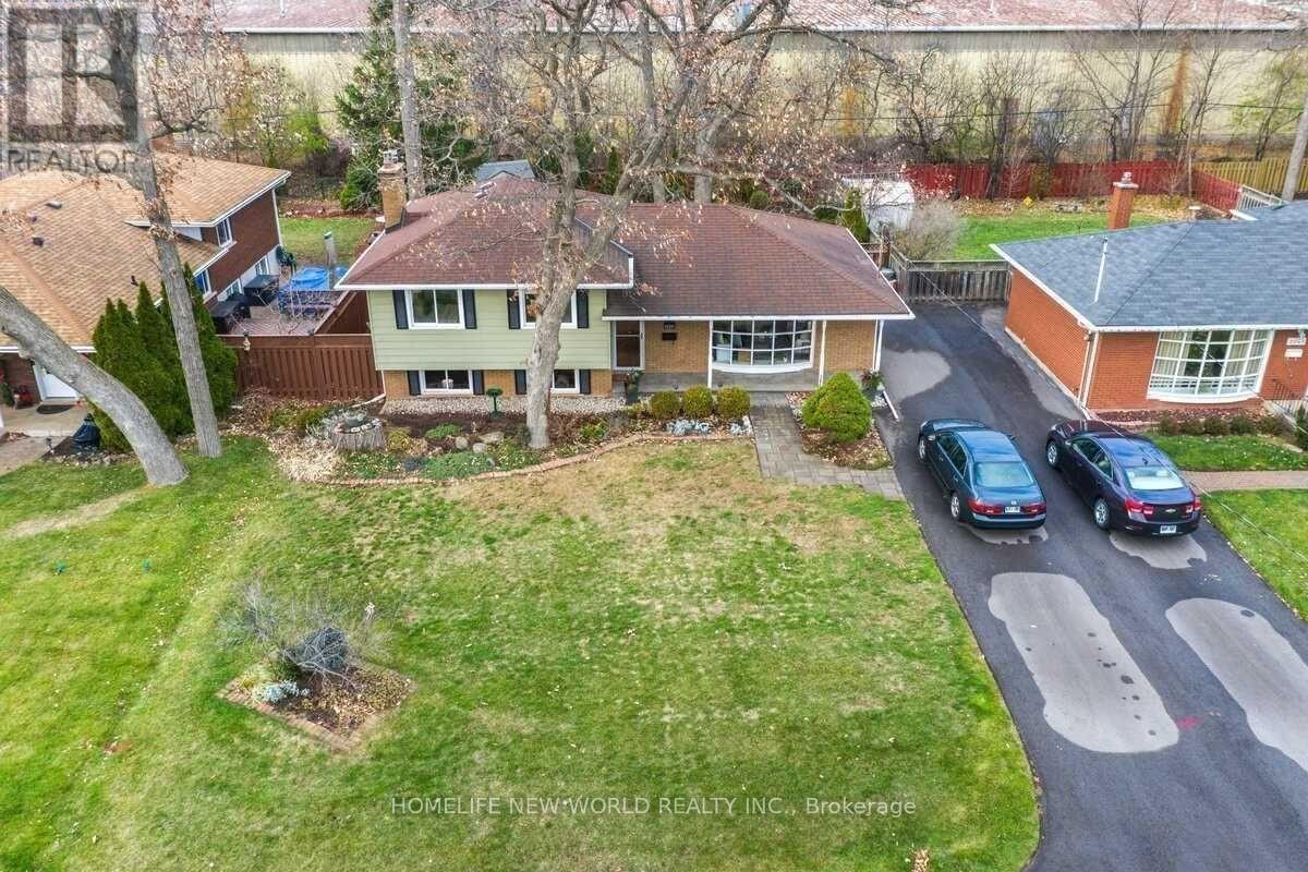 2053 Saxon Road, Oakville, Ontario  L6L 2V1 - Photo 4 - W12644356