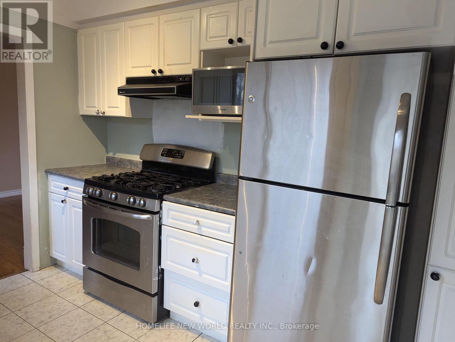 2053 Saxon Road, Oakville, Ontario  L6L 2V1 - Photo 6 - W12644356