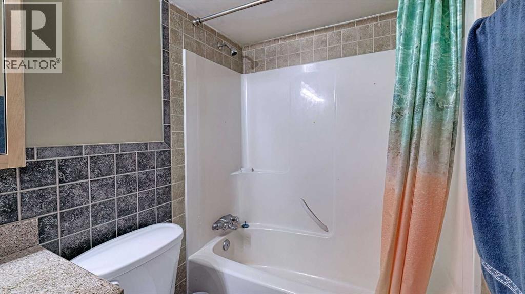 247 Shore Drive, Rural Rocky View County, Alberta  T2M 4L5 - Photo 28 - A2262909