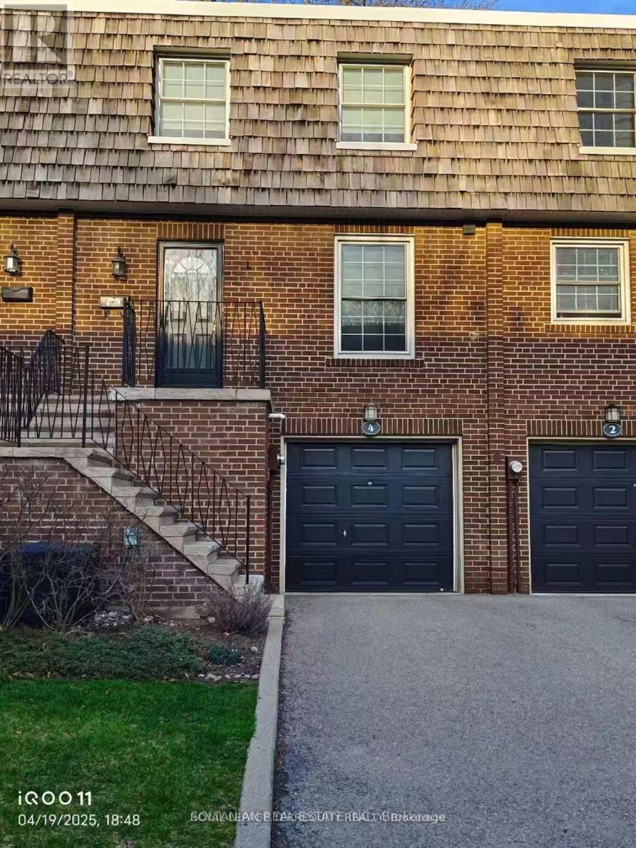 43 - 11 STONEDALE PLACEWAY, Toronto, Ontario