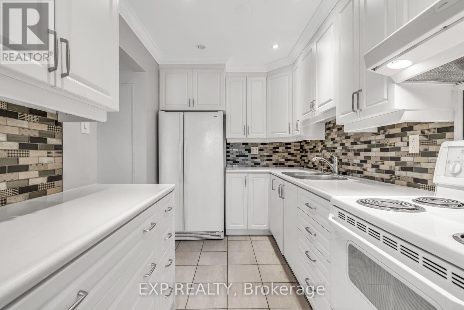 325 - 22 Niles Way, Markham, Ontario  L3T 5B8 - Photo 27 - N12644376