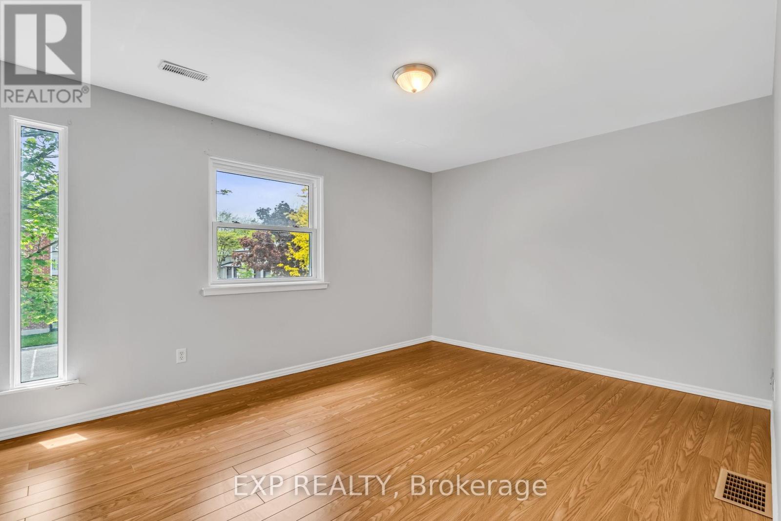 325 - 22 Niles Way, Markham, Ontario  L3T 5B8 - Photo 33 - N12644376